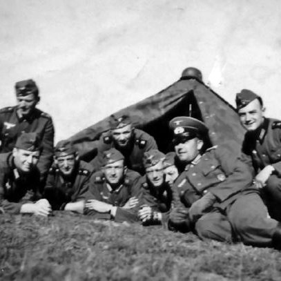 Paul Hoppe, Ausbildung, Zeltlager